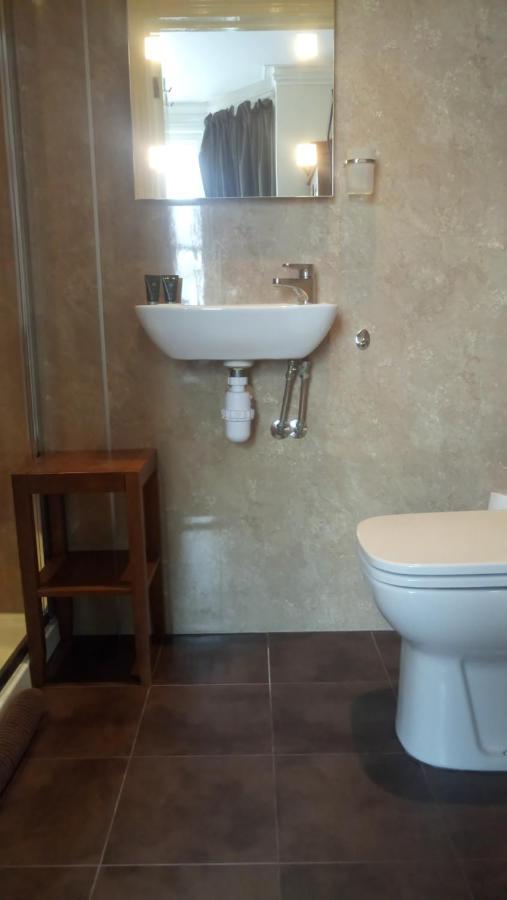 Apartments 41 هاستَنغ المظهر الخارجي الصورة